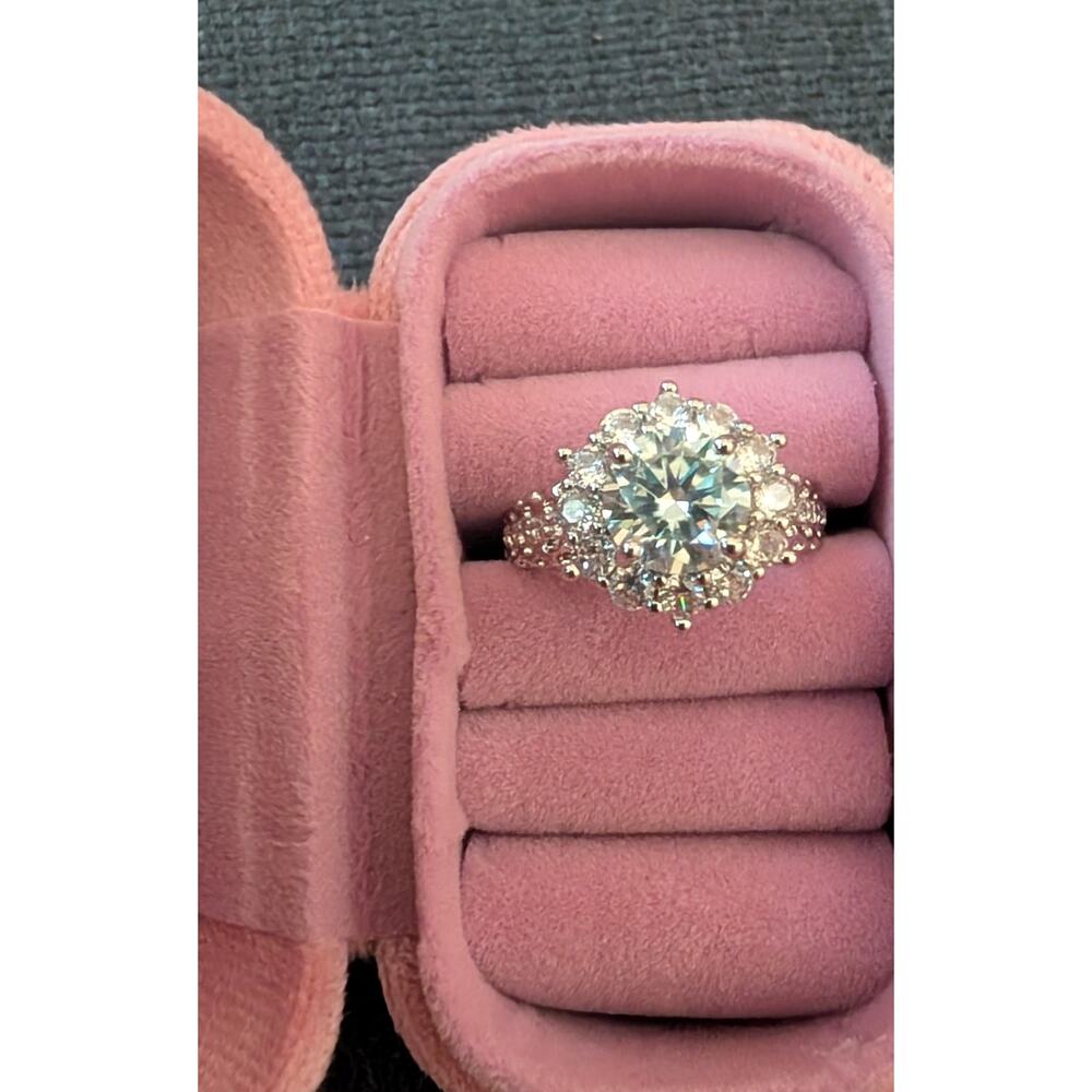 2Ct Moissanite Silver Ring with GRA Certificate - Picture 6 of 7
